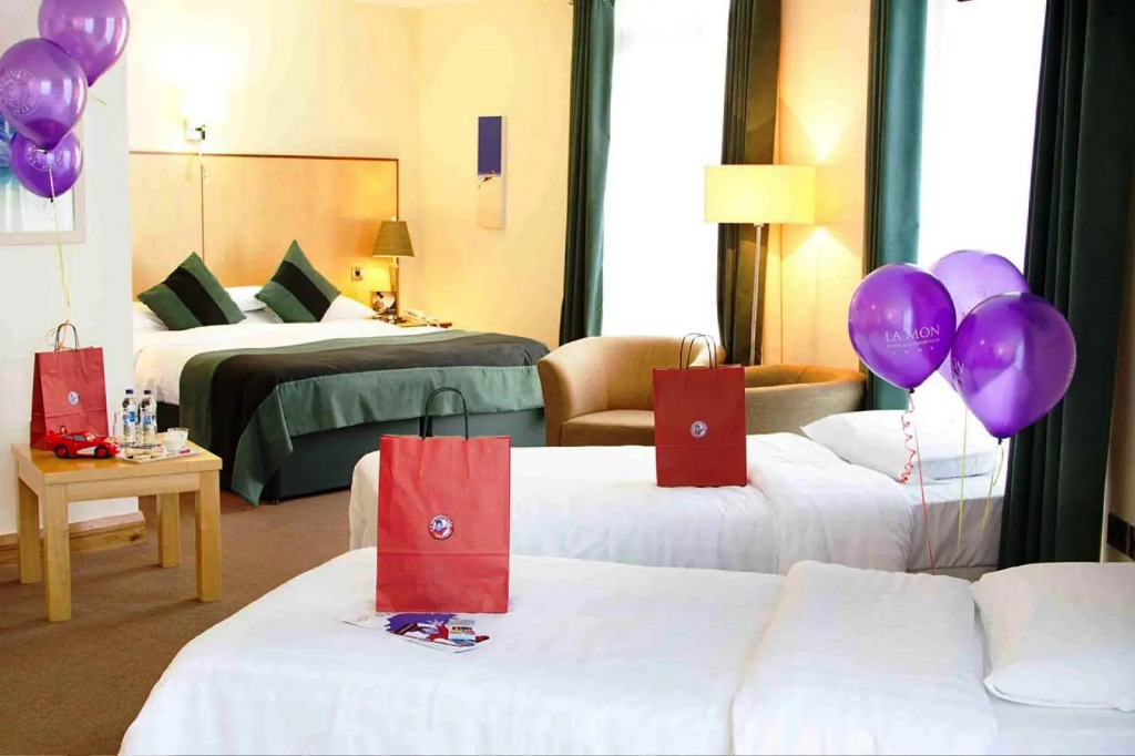La Mon Hotel & Country Club