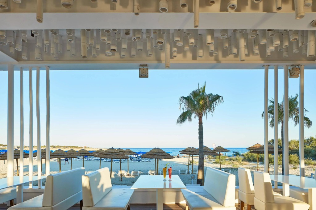 So White Beach Resort
