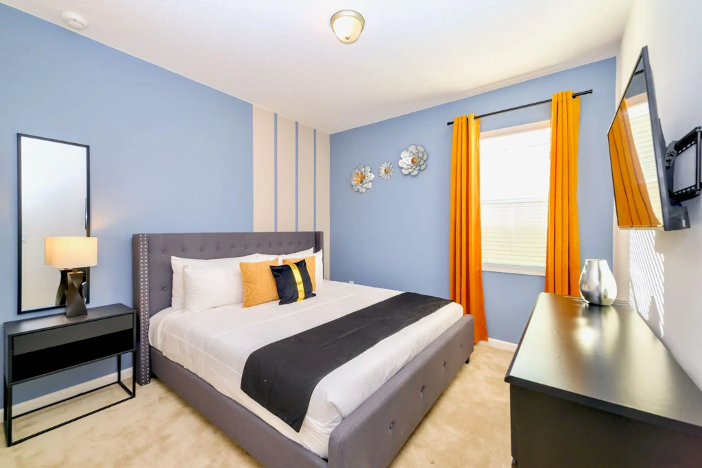 Upstay - 19 Guest Home w Pool  Games - Near Disney, Kissimmee