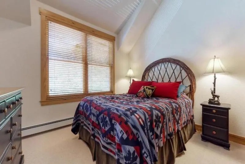 Keystone Ski Tip Town Homes 3 Bedroom Town House, Private Garage on Shuttle Route