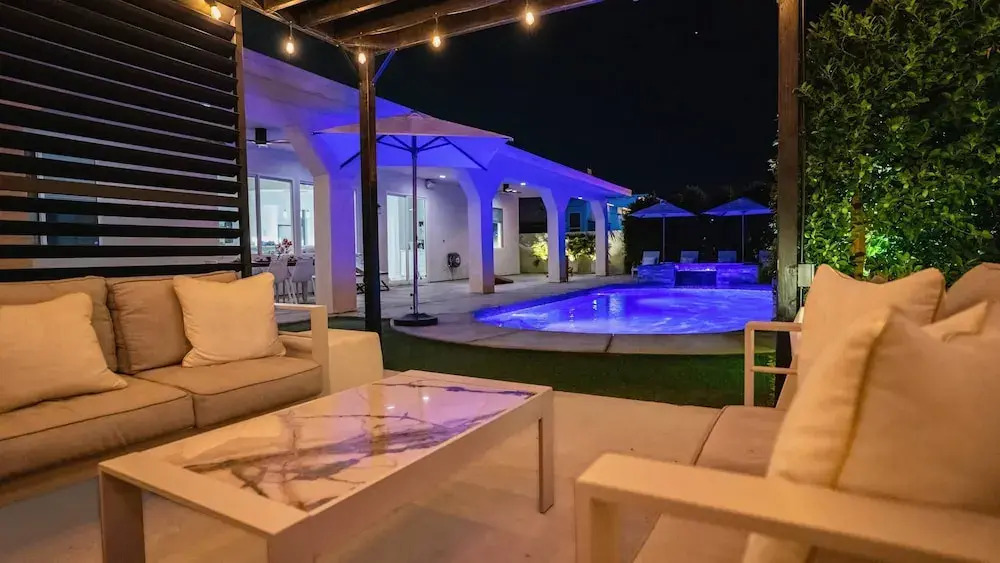 Palm Luxe Estate Luxury Desert Retreat With Pool