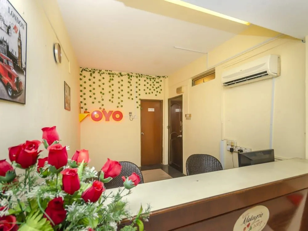 OYO 89703 B Link Hotel