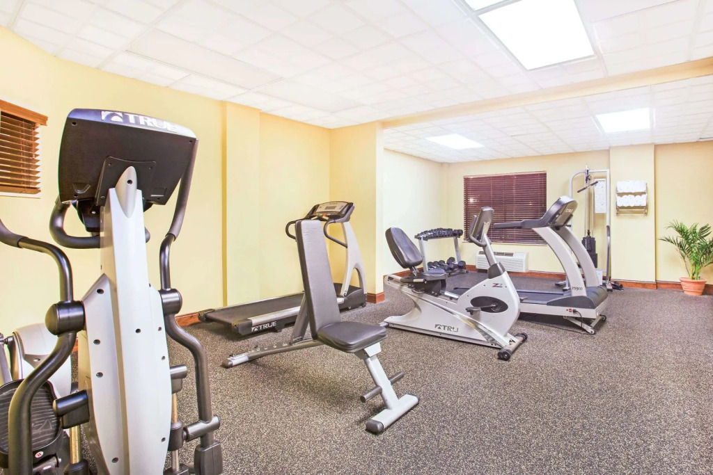 Holiday Inn Express & Suites - Mobile - I-65 by IHG