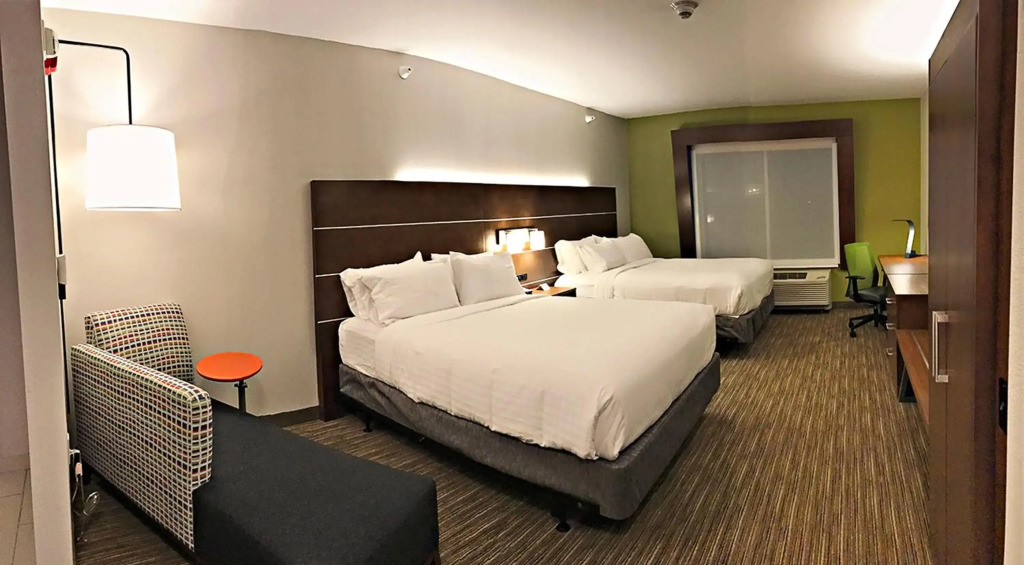 Holiday Inn Express & Suites Rantoul by IHG