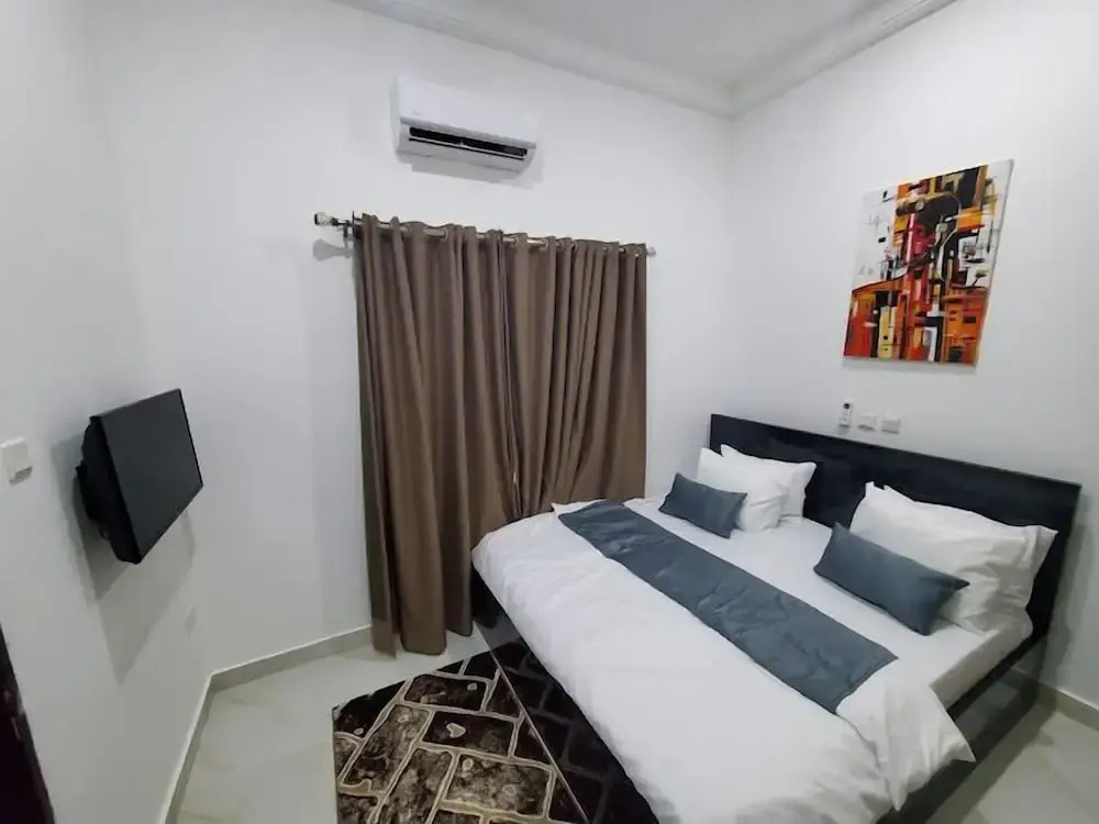 Auxano Apartments