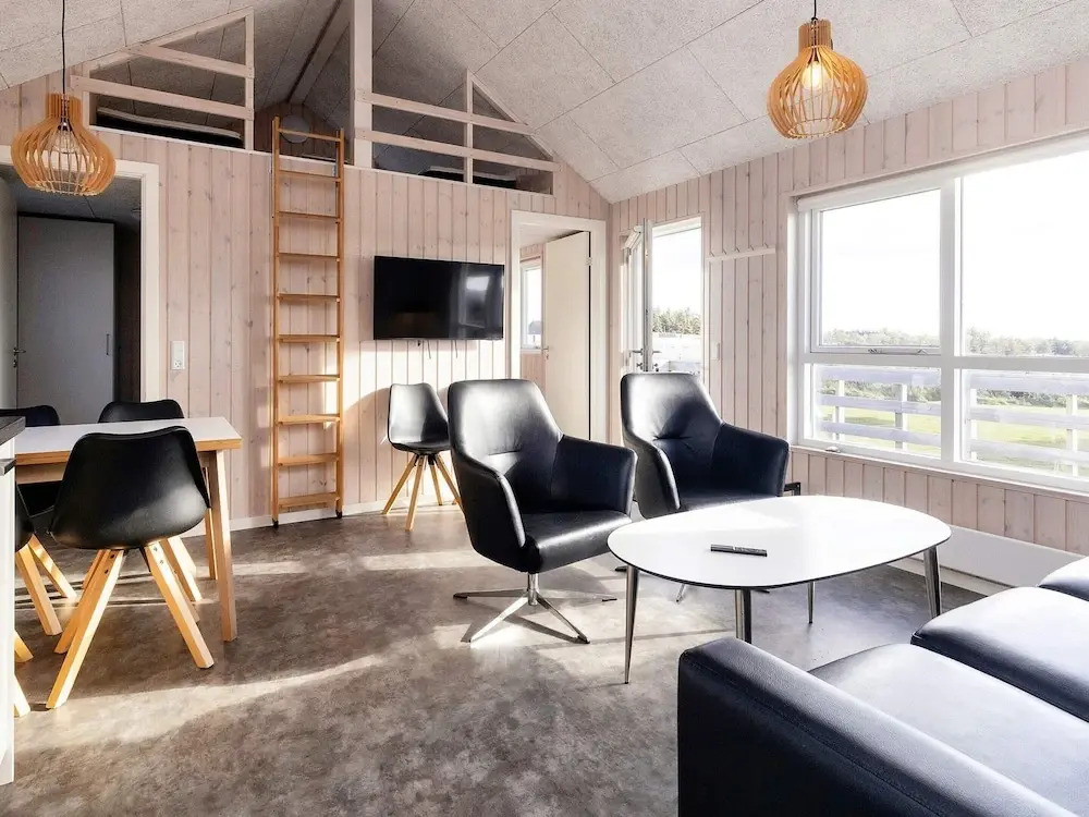 Peaceful Cabin in Camping Resort