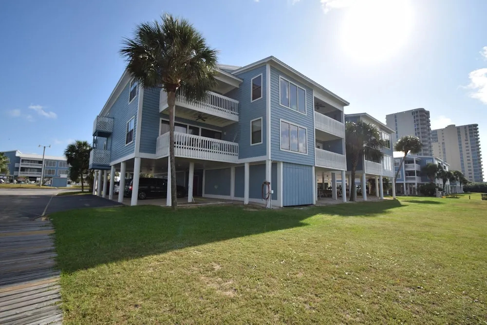 Sea Oats E104 2 Bedrooms 2 Bathrooms Condo