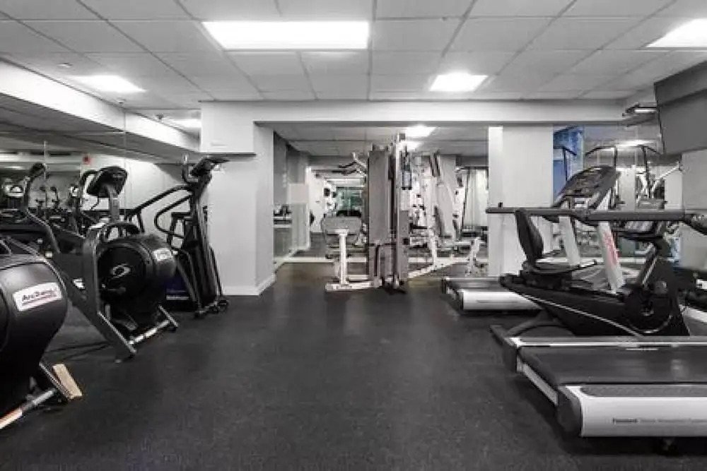 73-208 New 2BR 2bath UWS Doorman Gym