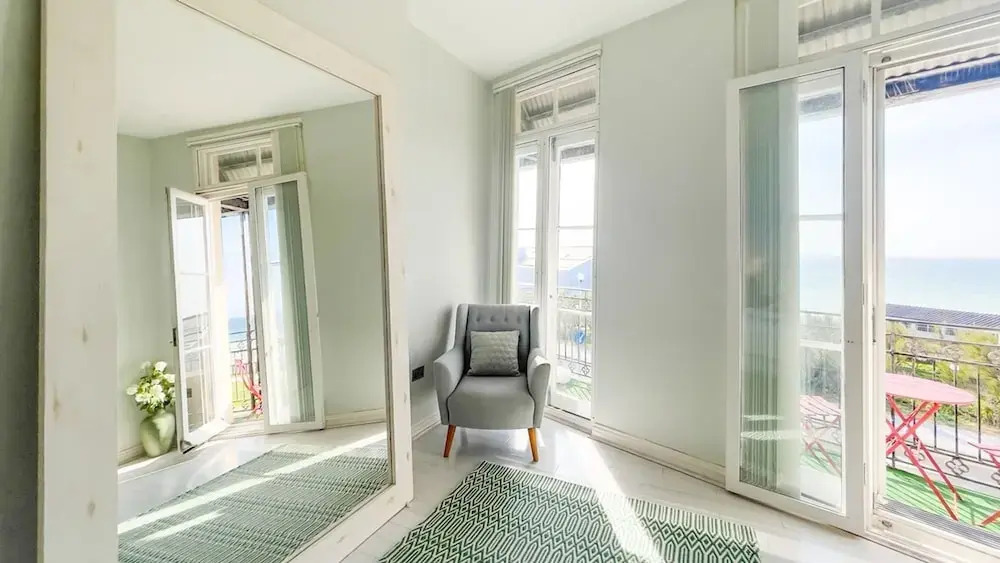 Seaview Apt Turner Contemporary Margate By Adliv