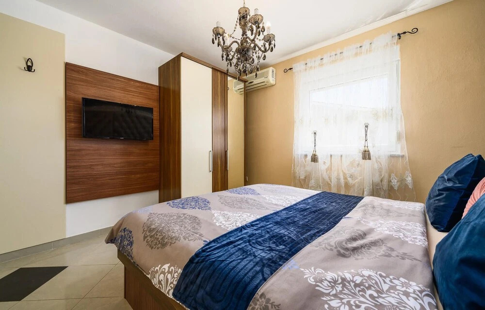 Nice Home In Valtursko Polje With Sauna