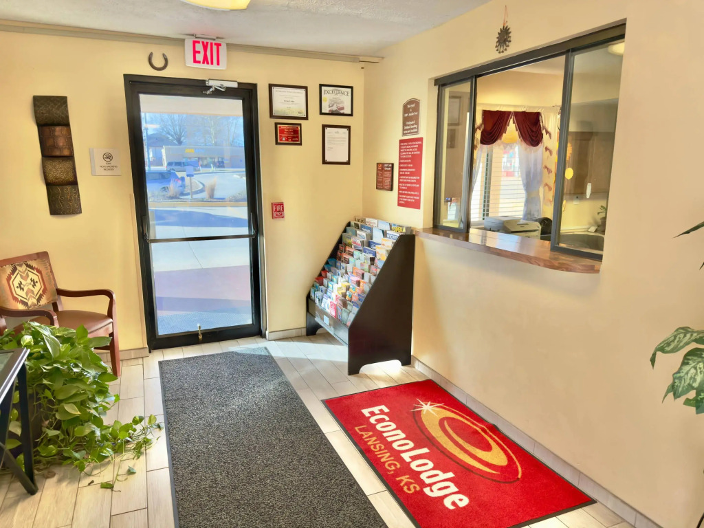 Econo Lodge Lansing - Leavenworth