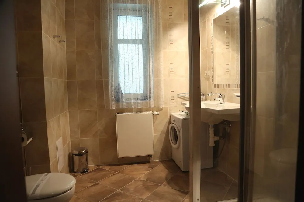 Riverside Apartments Thalia