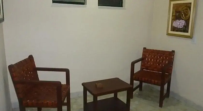 El Escondido Hostal