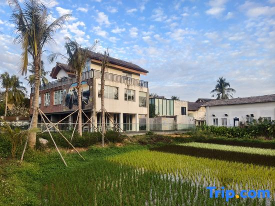 Blonsay Tropical Rainforest Resort Hotel