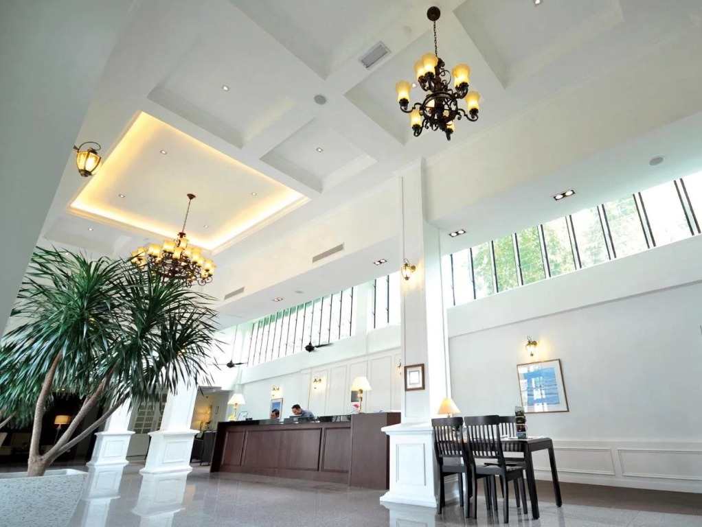 The Sterling Melaka by Gloria