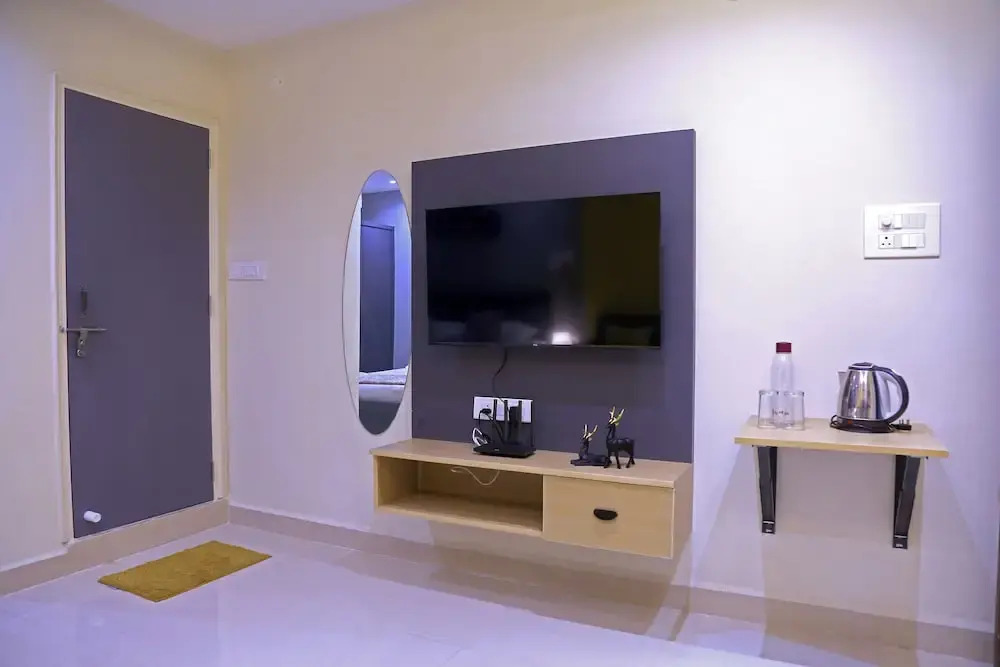Srinivasam Studio Flat