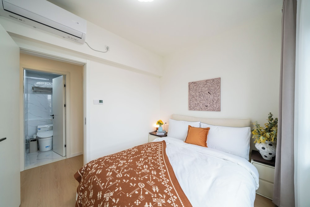 Tyms 3BR 2BA Apt  Gubei Fully Furnished