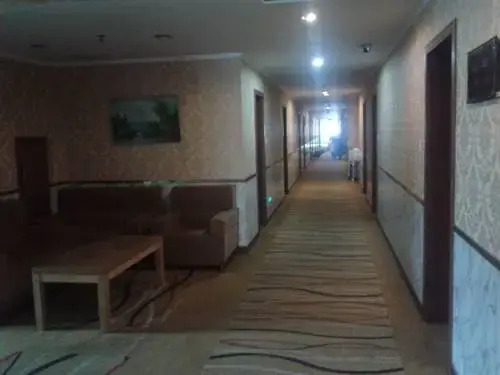 Anji Shuntai Hotel