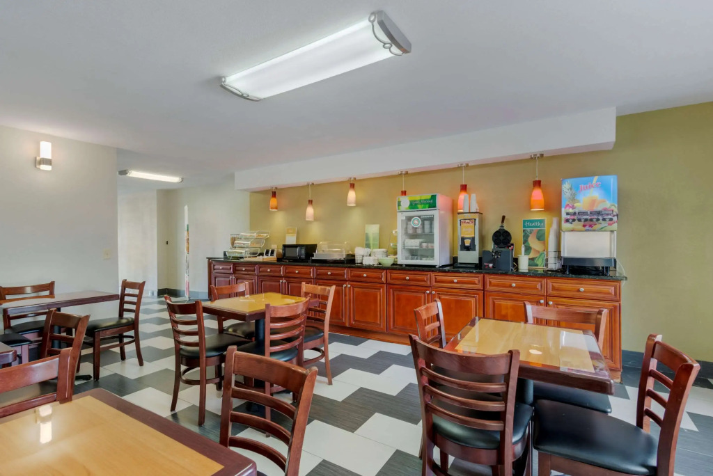 Quality Inn Acworth North