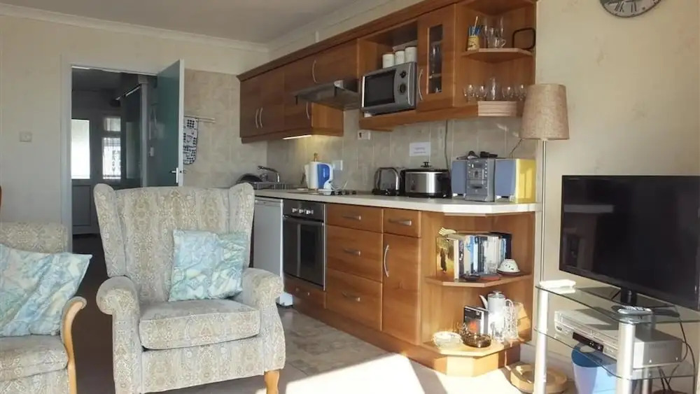 Strandways Court 9