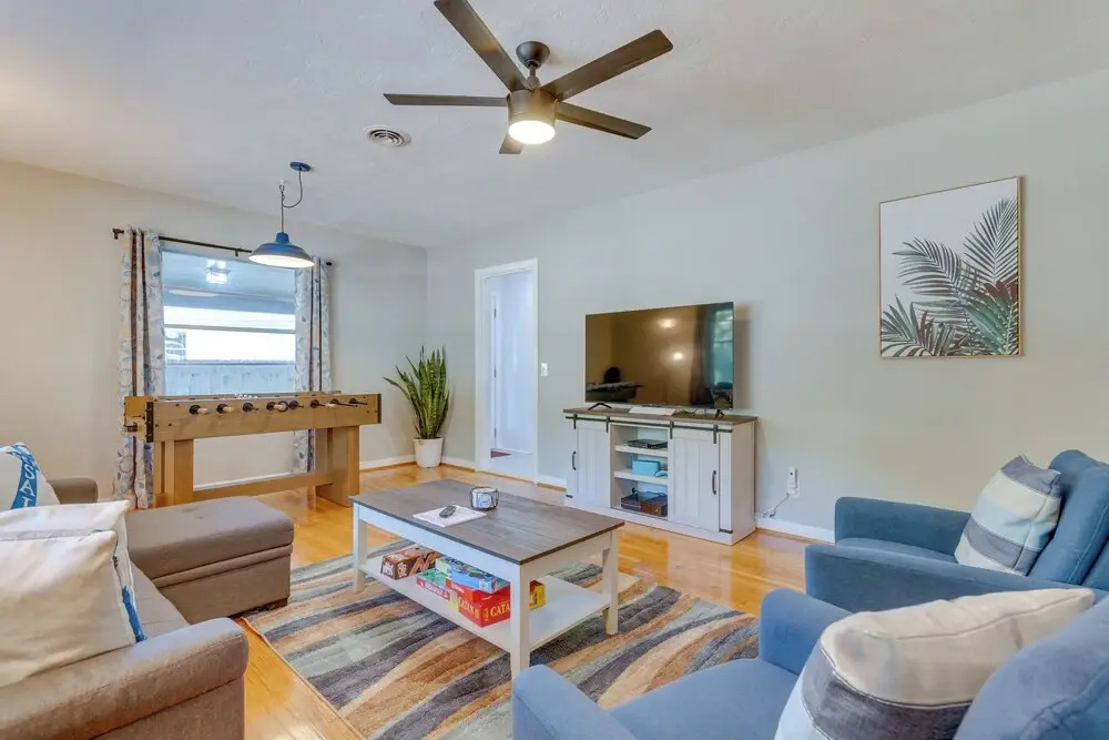 Stylish Pensacola Retreat w/ Patio & Grill!