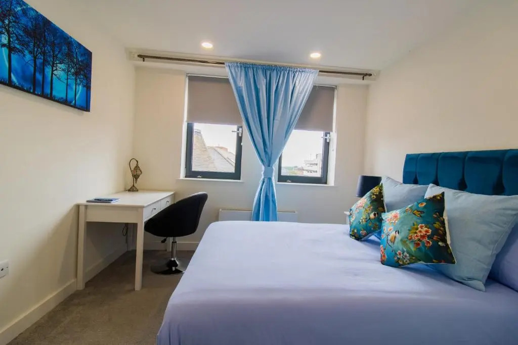 Virexxa Bedford Centre - Supreme Suite - 2Bed Flat with Free Parking & Gym