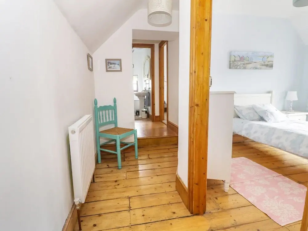2 Wisteria Cottages, Chard