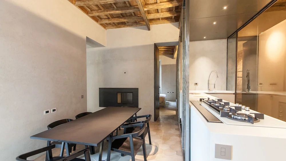 Rental in Rome Loophouse