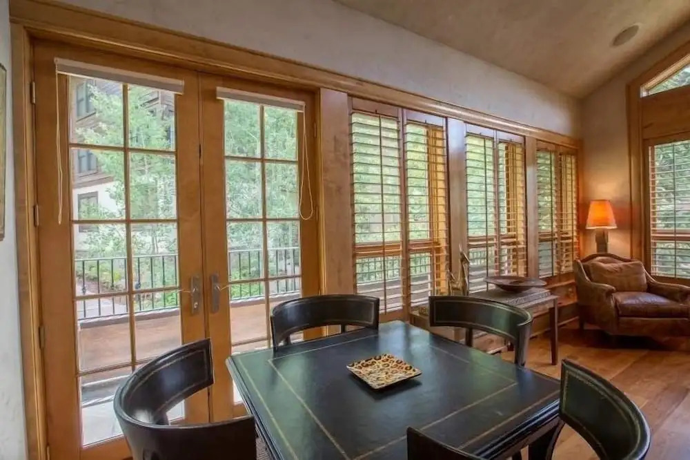Northwoods Luxury Condo Close to Chairlift by RedAwning