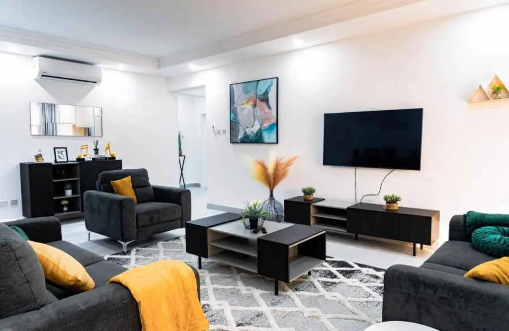 Luxurious Executive Room Available