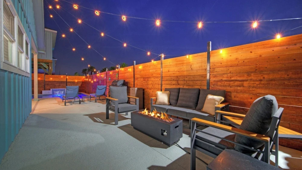 Mermaids Oasis by Avantstay Spacious Port A Home + Private Pool + Firepit + Games Near the Beach