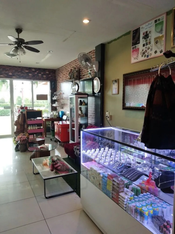 Penthai Hostel