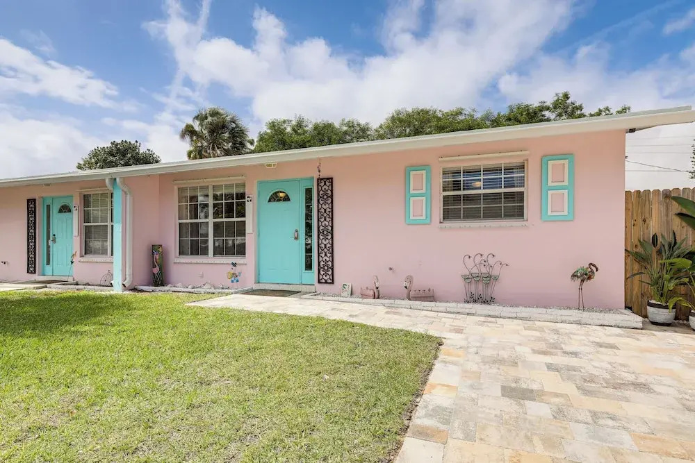4 Mi to Beaches: Vibrant Stuart Villa w/ Patio