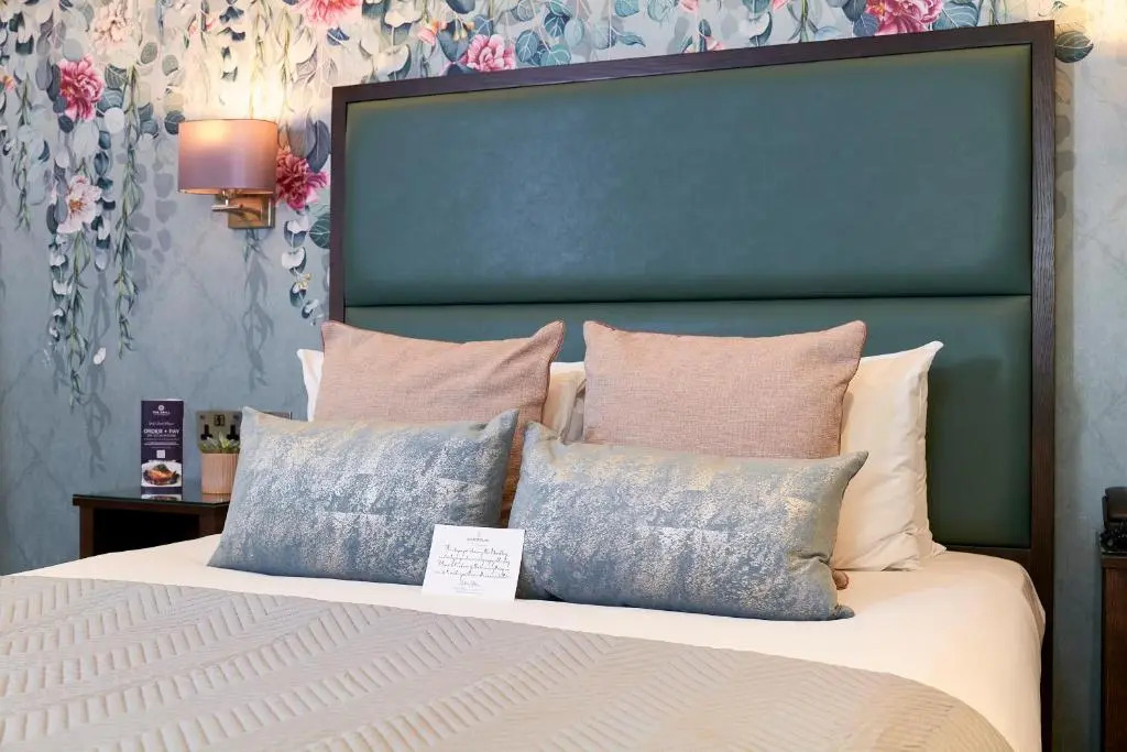 Mandolay Hotel Guildford