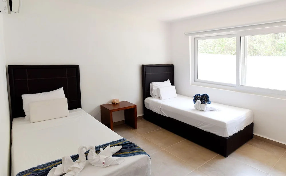 9 Bahias Condos con club de playa