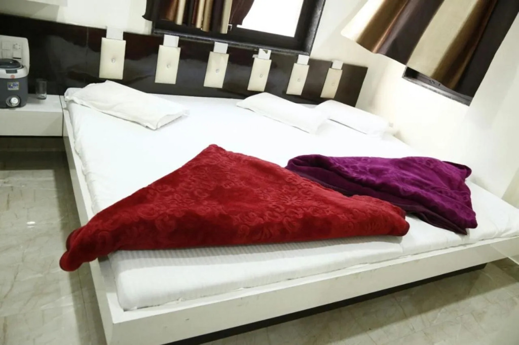 Hotel Arzoo Palace