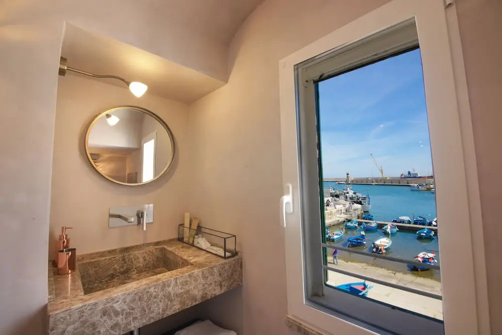 AL CONSOLE LUXURY SUITE