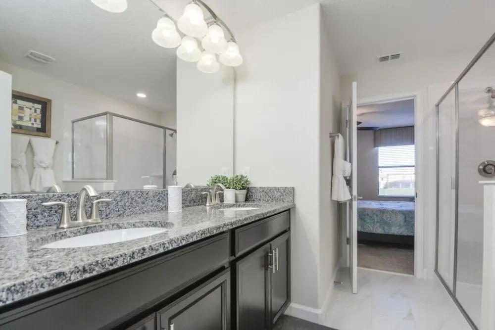 9153 Davenport - 8 Br Home