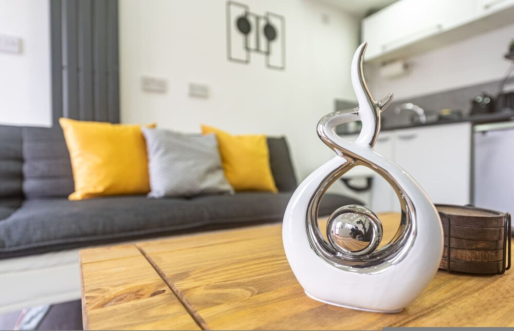Studio in Central Reading- Next to Town Centre
