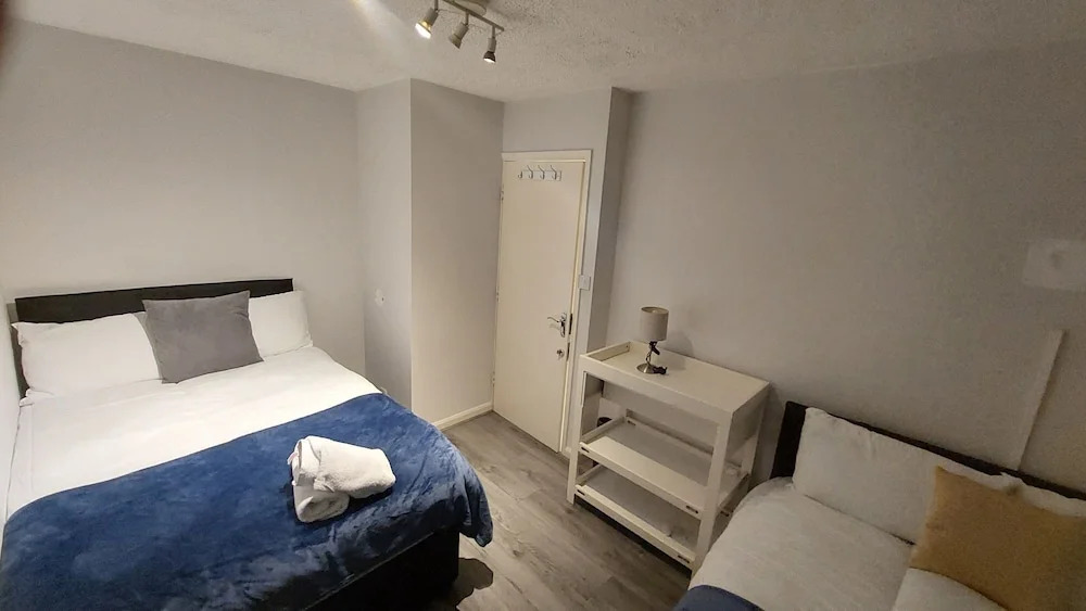 2-bed Apartment Sleeps 7 With Wi-fi