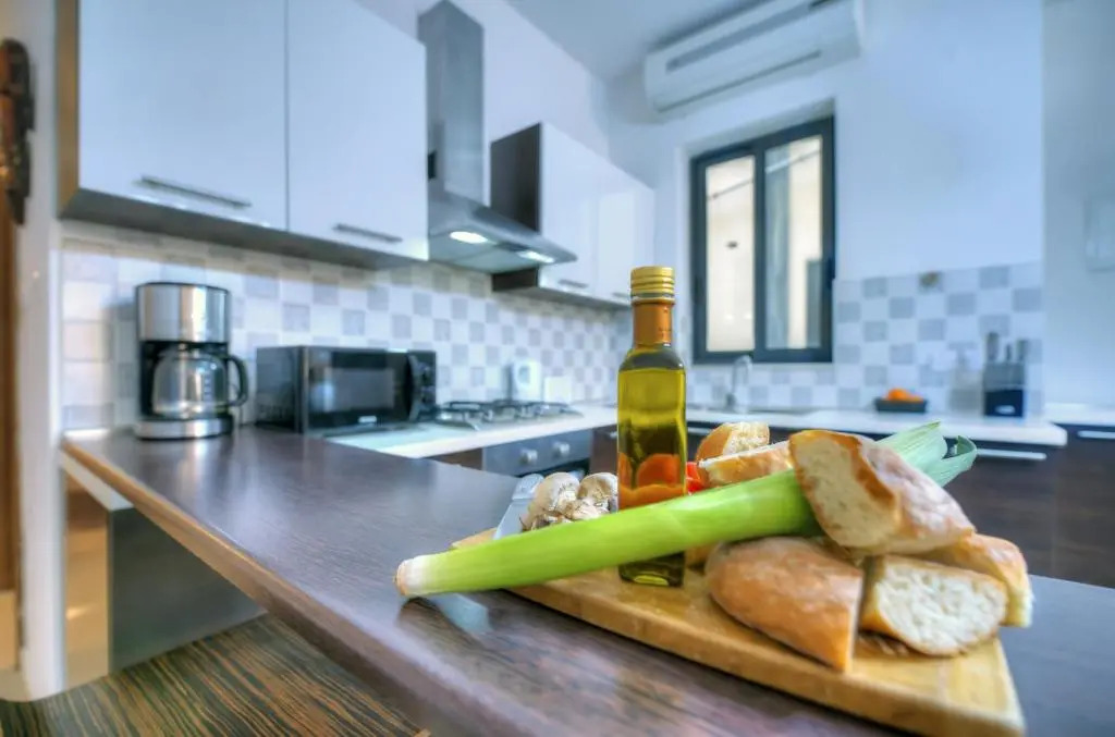 Large 3 bedrooms steps away from Balluta Bay BCAM2-1