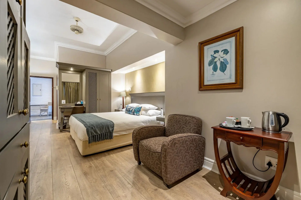 Sheppard Boutique Hotel
