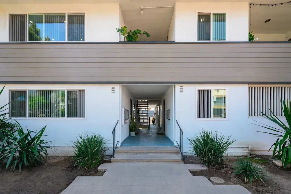 Chic Modern Stay w Patio Near LA Best Sights6