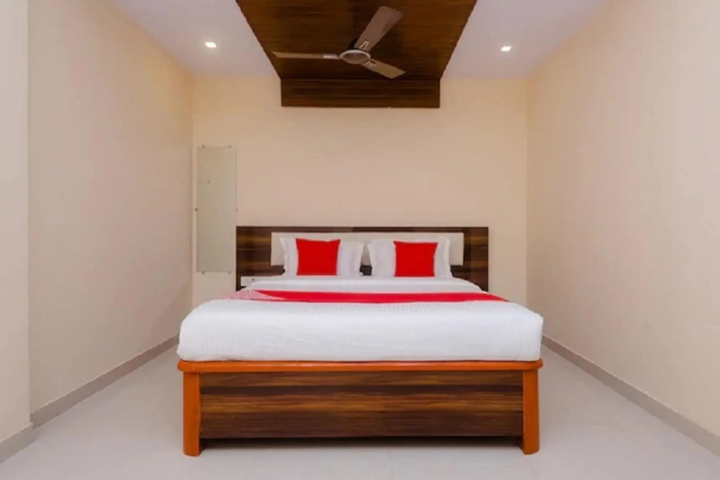 WOW 1001 Hotel Shelter