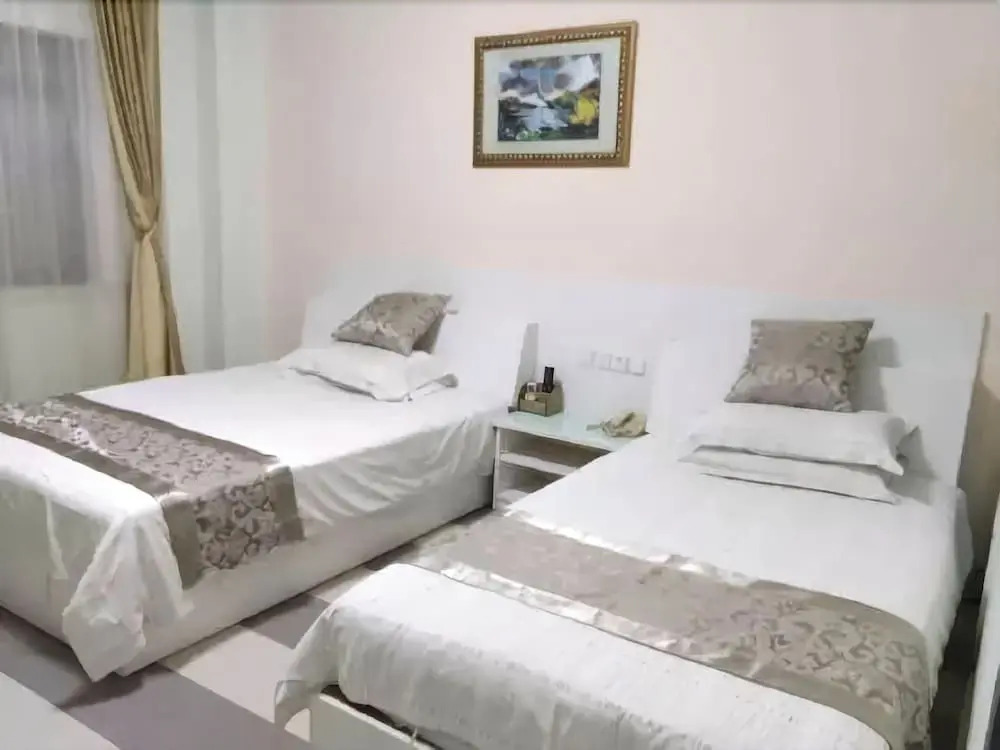 Shanghai Blue House Business Hotel