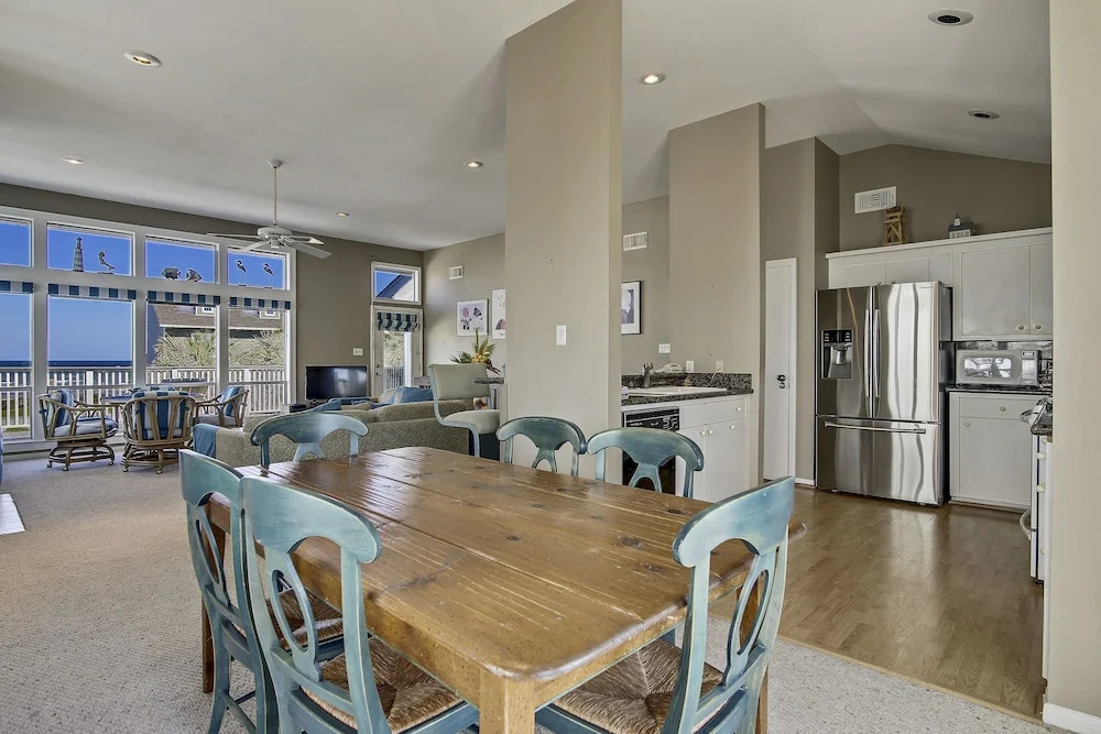 Indian Summer 3 Bedrooms 2 Bathrooms Home