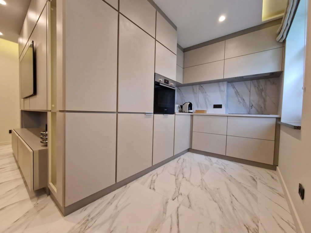 Newly refurbished best located one bed flat MAX 3 PERSON included kids