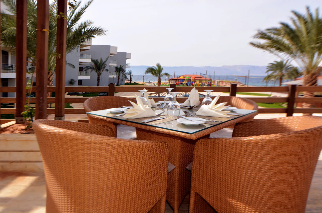 Public Security Hotel & Chalets