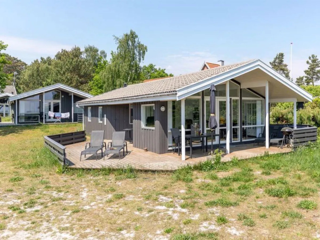 Holiday Home Botolphus - 20m from the sea by Interhome