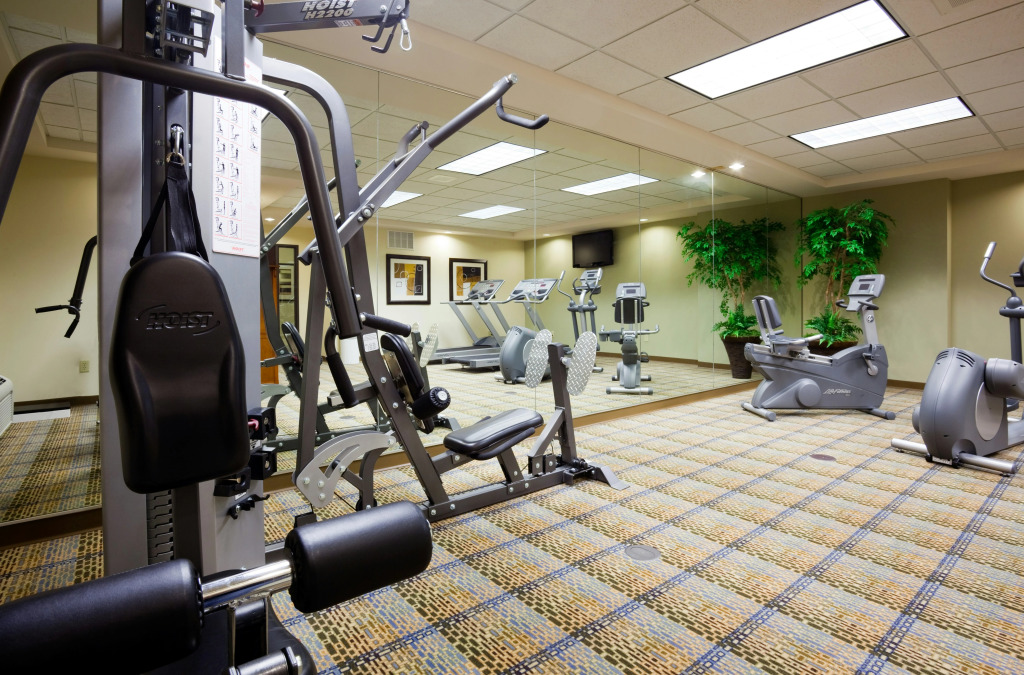 Holiday Inn Express Hotel & Suites Madison-Verona by IHG